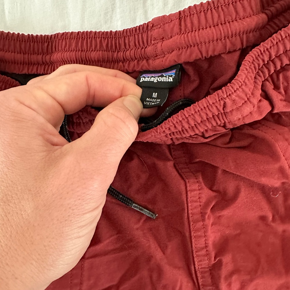 Patagonia Baggies shorts dark red.